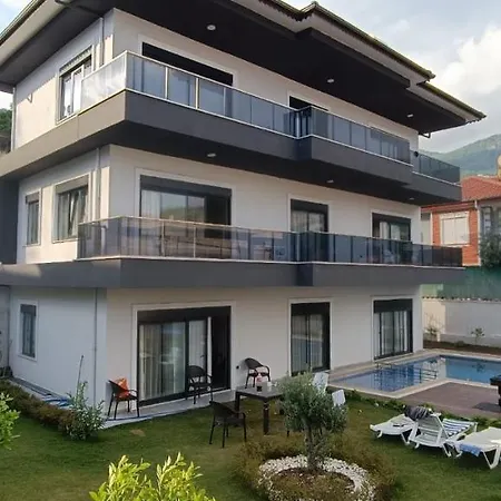Joseph Villas *